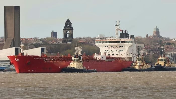 Ấn Độ giảm nhập dầu Nga, một khách hàng khác lập tức chớp thời cơ, chốt đơn mua 15 triệu thùng từ Moscow vì giá quá hời - Ảnh 1