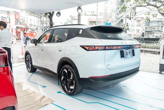 Chi tiết Omoda C7 tại Việt Nam: Đấu trực tiếp CR-V hybrid, giá dự kiến từ 839 triệu đồng - Ảnh 5