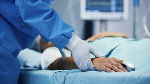 Không phải viễn tưởng: Gần 700 người đăng ký "đông lạnh" sau khi chết với giá 5,2 tỷ đồng/ca, chờ tương lai được hồi sinh - Ảnh 2