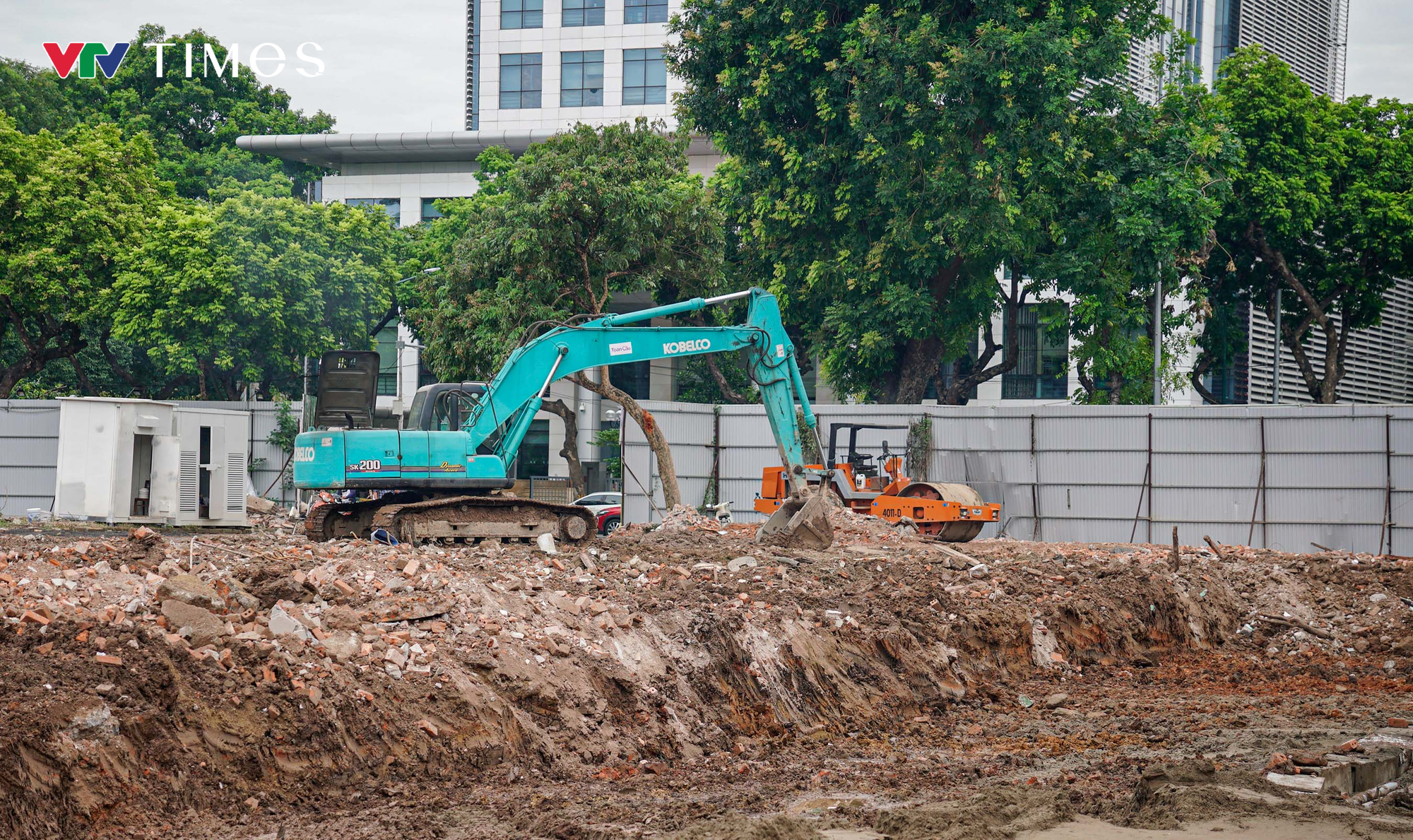 Tăng tốc thi công đường Hùng Vương trước thềm Đại lễ 2/9 - Ảnh 11