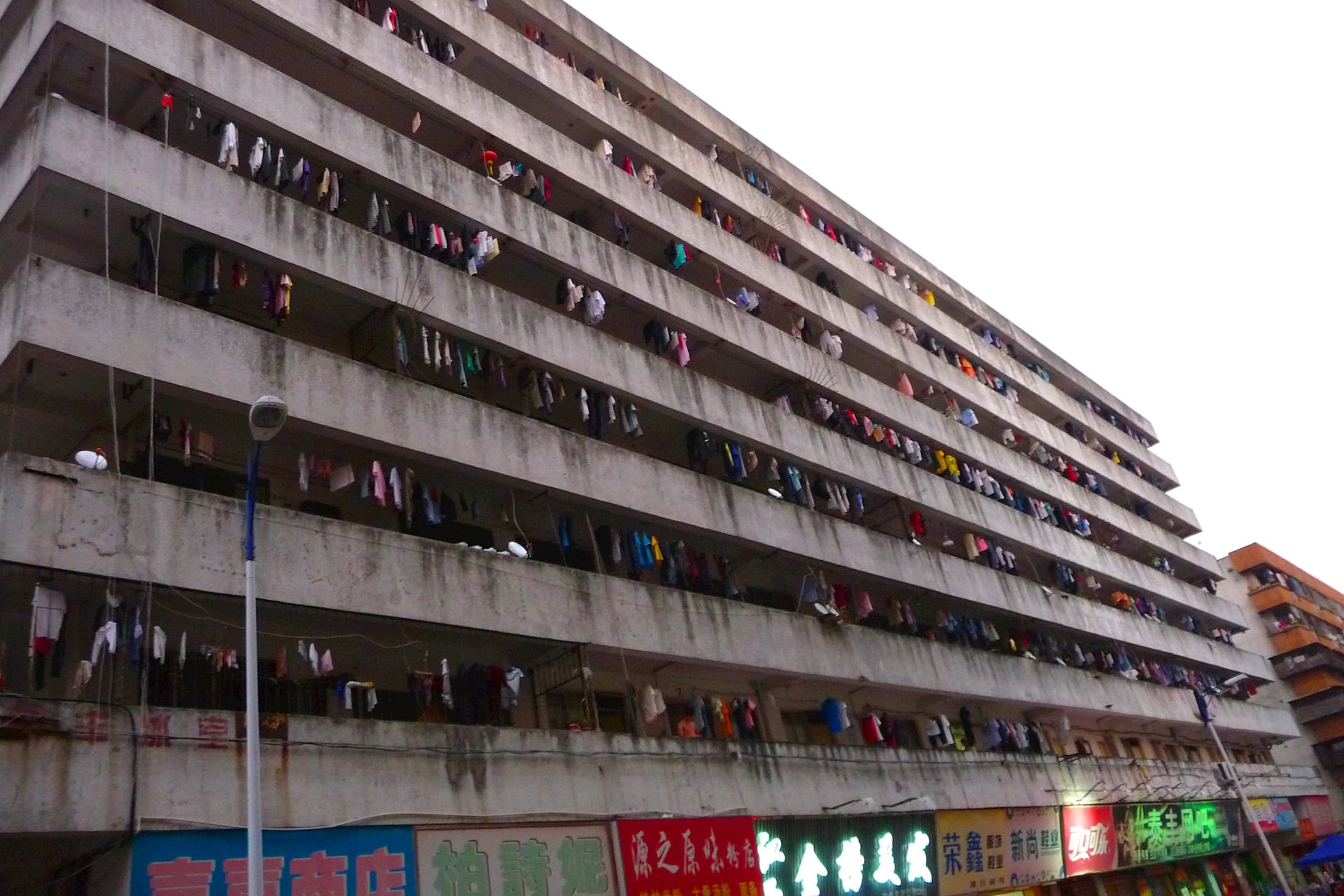 72.769 doanh nghiệp đóng cửa trong 5 tháng, 500 công ty biến mất mỗi ngày: Chuyện gì đang diễn ra ở Quảng Đông-trụ sở của những ông trùm BĐS Trung Quốc? - Ảnh 6