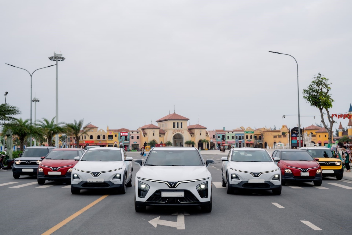 Tín đồ xe điện Hải Phòng, Đồng Nai lên lịch “Vi vu muôn ngả - Phủ xanh Việt Nam” cùng VinFast - Ảnh 1