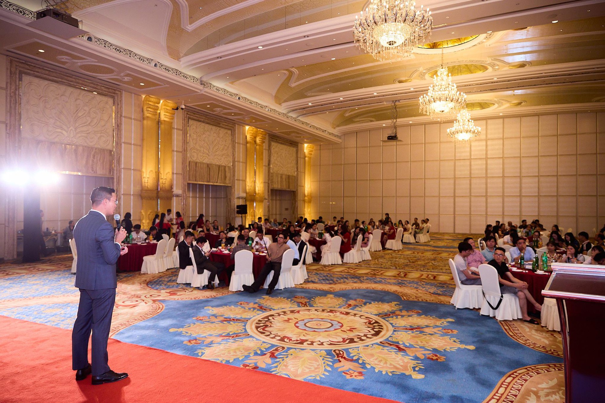 Kalpen tri ân hệ thống phân phối bằng chuyến đi ý nghĩa tại đảo Hải Nam - Ảnh 1