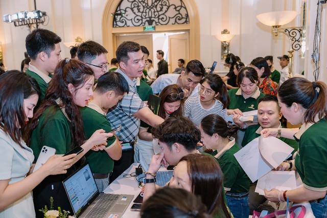 Bùng nổ sự kiện ráp căn Khu Mặt Trời Vinhomes Golden City - Ảnh 1