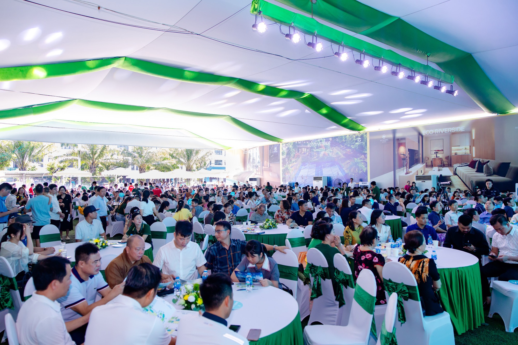 Eco Riverside bán hết 300 căn hộ trong 60 phút trong lễ mở bán - Ảnh 2