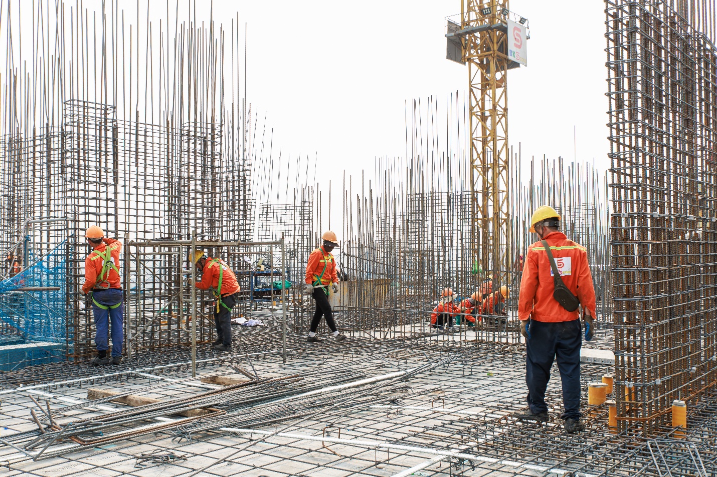 Chính thức cất nóc tòa căn hộ đầu tiên dự án Hanoi Melody Residences - Ảnh 1