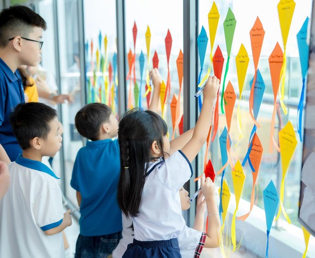 AIG trao 330 suất Học bổng Cánh Diều Á Châu trị giá hơn 1,2 tỷ đồng - Ảnh 1