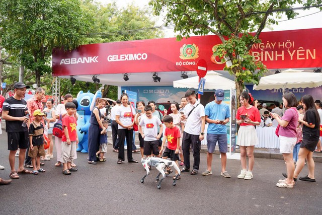 Tập đoàn Geleximco và Omoda & Jaecoo Việt Nam đồng hành cùng “Ngày hội bình yên” - Ảnh 1