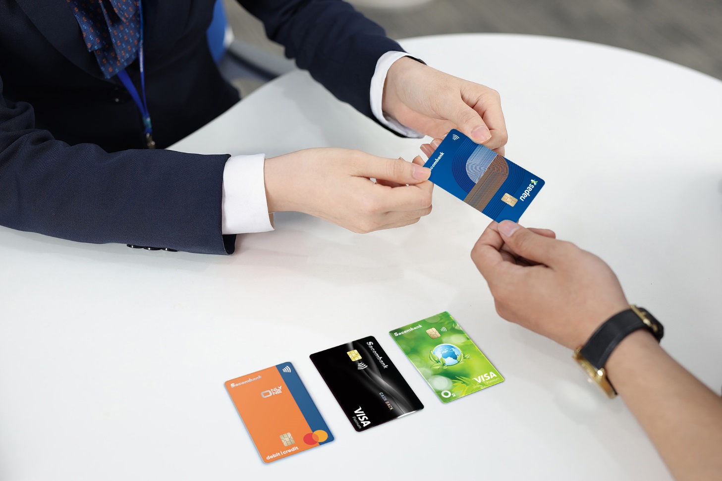 Bước vào đại học, bắt đầu hành trình tài chính đầu đời - Ảnh 1