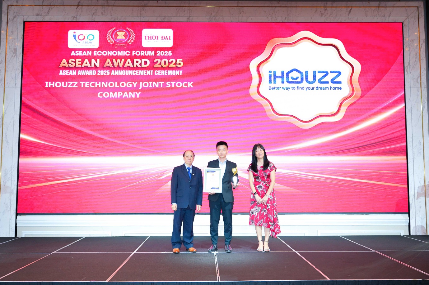iHouzz được vinh danh Top 10 doanh nghiệp công nghệ tiêu biểu Asean 2025 - Ảnh 1