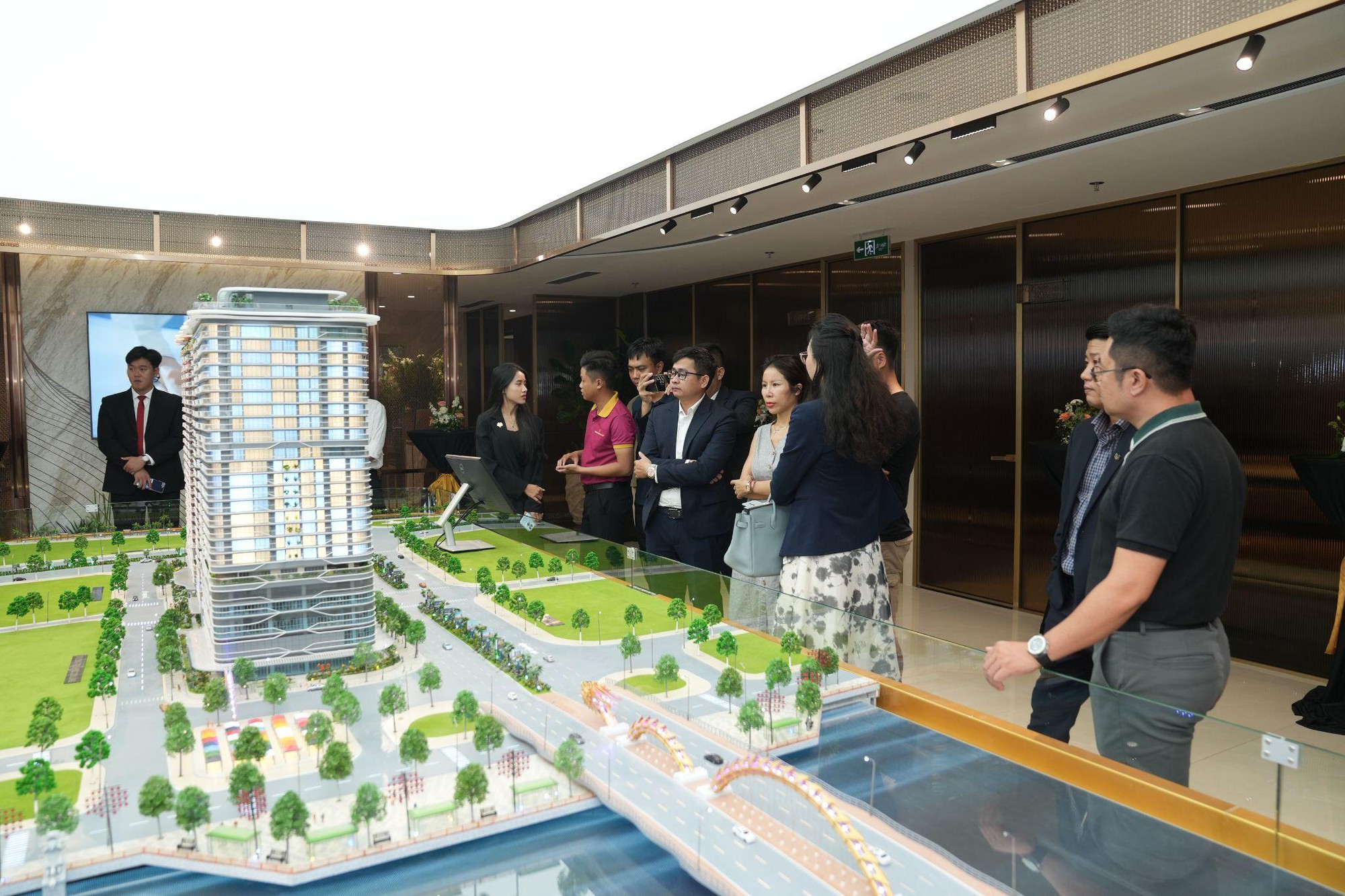 Ra mắt căn hộ mẫu và Sales Gallery The Legend Danang - Ảnh 1