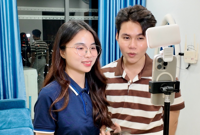 iHouzz chốt hàng trăm đơn thuê căn hộ trong 3 giờ livestream - Ảnh 1