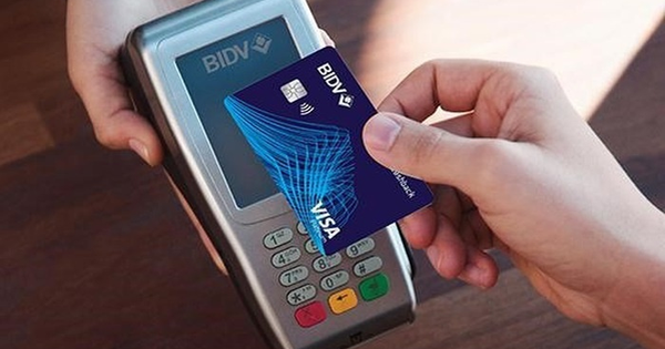 Đề xuất kiểm soát chặt chẽ hơn việc phát hành và sử dụng thẻ ngân hàng