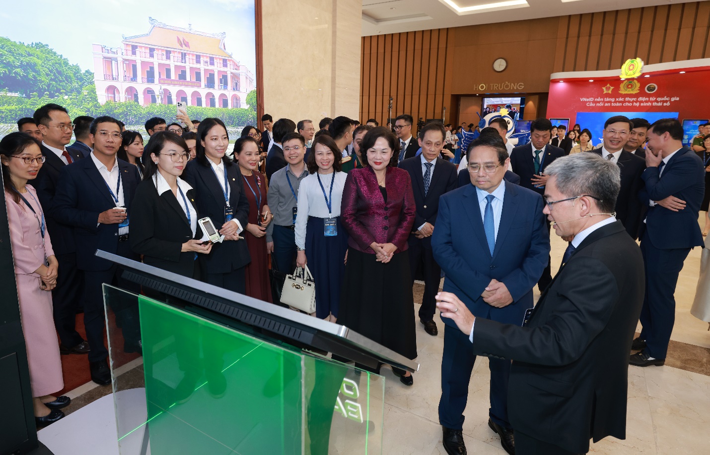 OCB: Lợi nhuận Quý 2 tiếp tục tăng trưởng, đạt 999 tỷ đồng, tập trung thúc đẩy tín dụng kinh tế tư nhân - Ảnh 1