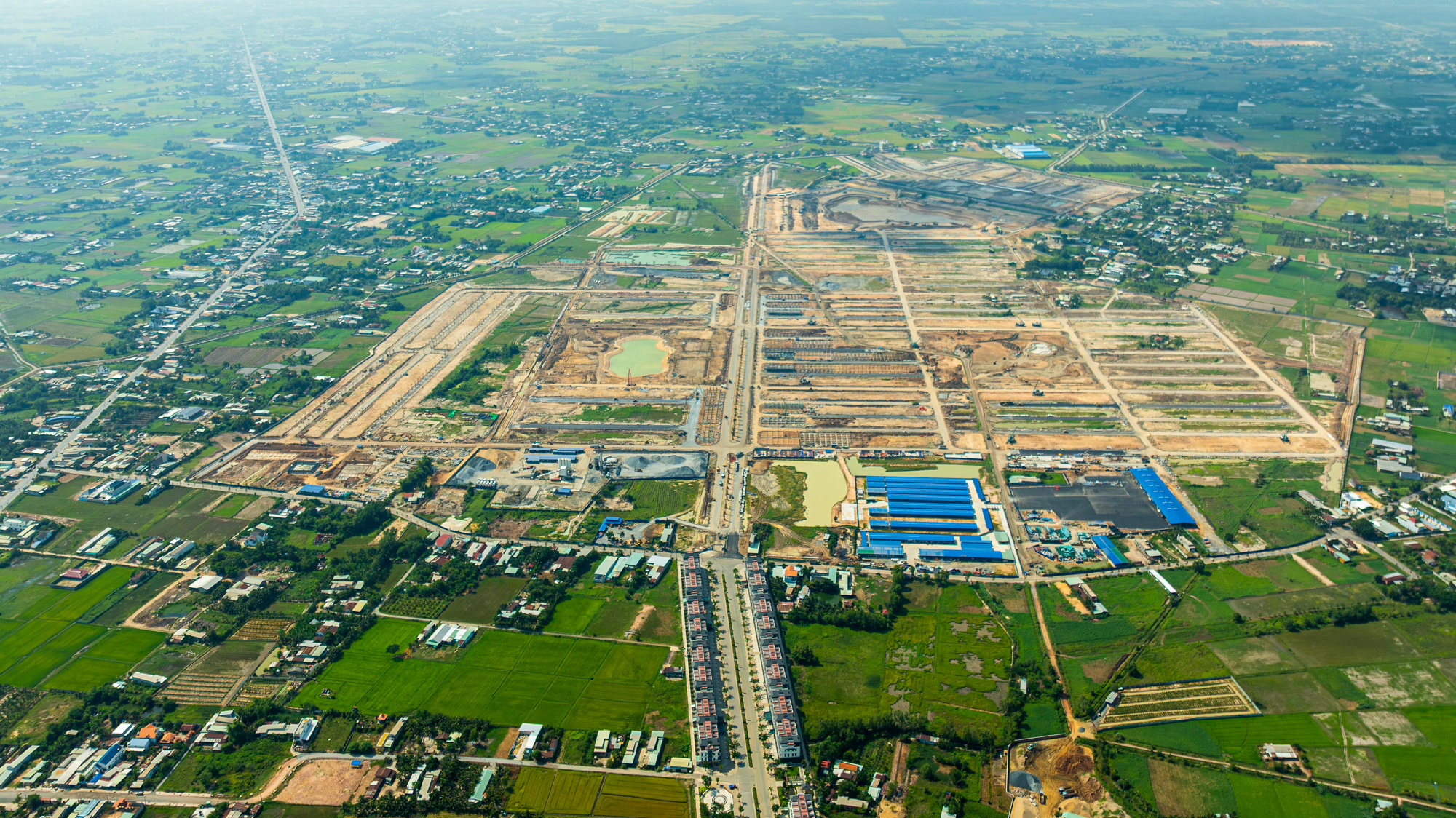 Toàn cảnh đoạn vành đai 3 qua Long An cũ: Đường đang trải nhựa, sắp thông xe...loạt dự án xung quanh cháy hàng, tăng giá - Ảnh 10