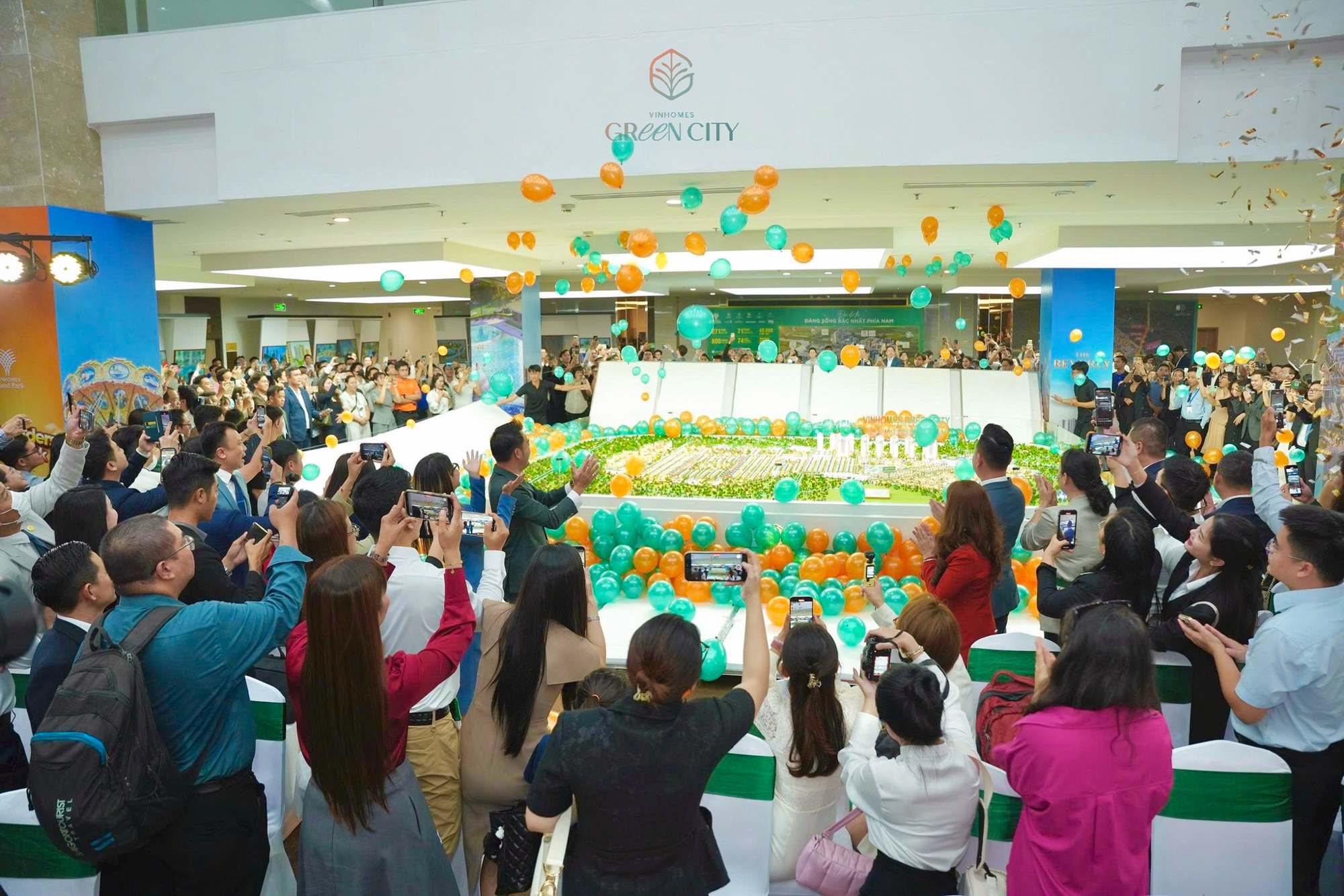 Toàn cảnh đoạn vành đai 3 qua Long An cũ: Đường đang trải nhựa, sắp thông xe...loạt dự án xung quanh cháy hàng, tăng giá - Ảnh 12