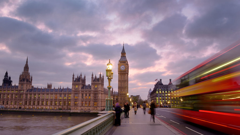 Khủng hoảng gần 50 năm trước có nguy cơ tái diễn tại nền kinh tế hàng đầu châu Âu: Ngân sách thâm hụt nặng, nợ công gần bằng GDP, khả năng phải cầu viện IMF - Ảnh 1