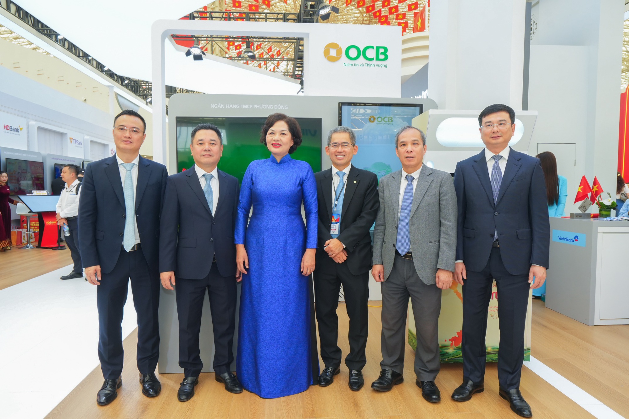 Mô hình ngân hàng mở Open Banking của OCB nổi bật tại Triển lãm A80 - Ảnh 1