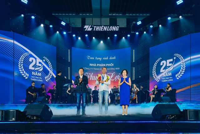 Thiên Long và 1.000 Khách hàng “Vượt sóng vươn tầm - Kết nối thành công” tại Đà Nẵng - Ảnh 2