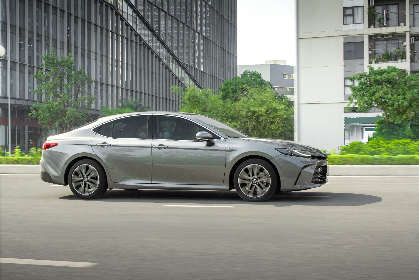 Toyota Camry 2025 - vị thế khó lật đổ trong phân khúc D-sedan tại Việt Nam - Ảnh 2