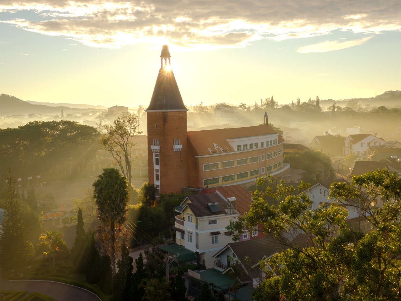 Tom Parker Bowles: "Đà Lạt là vùng đất diệu kỳ để kiến tạo private club đẳng cấp thế giới" - Ảnh 2