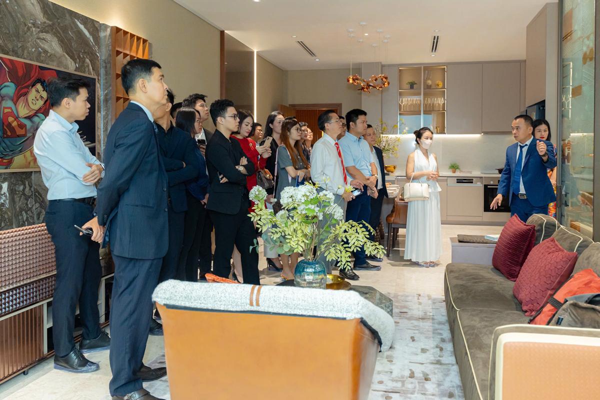 Căn hộ mẫu The Privé ra mắt: Khẳng định chuẩn sống thượng lưu giữa trung tâm TP.HCM - Ảnh 2