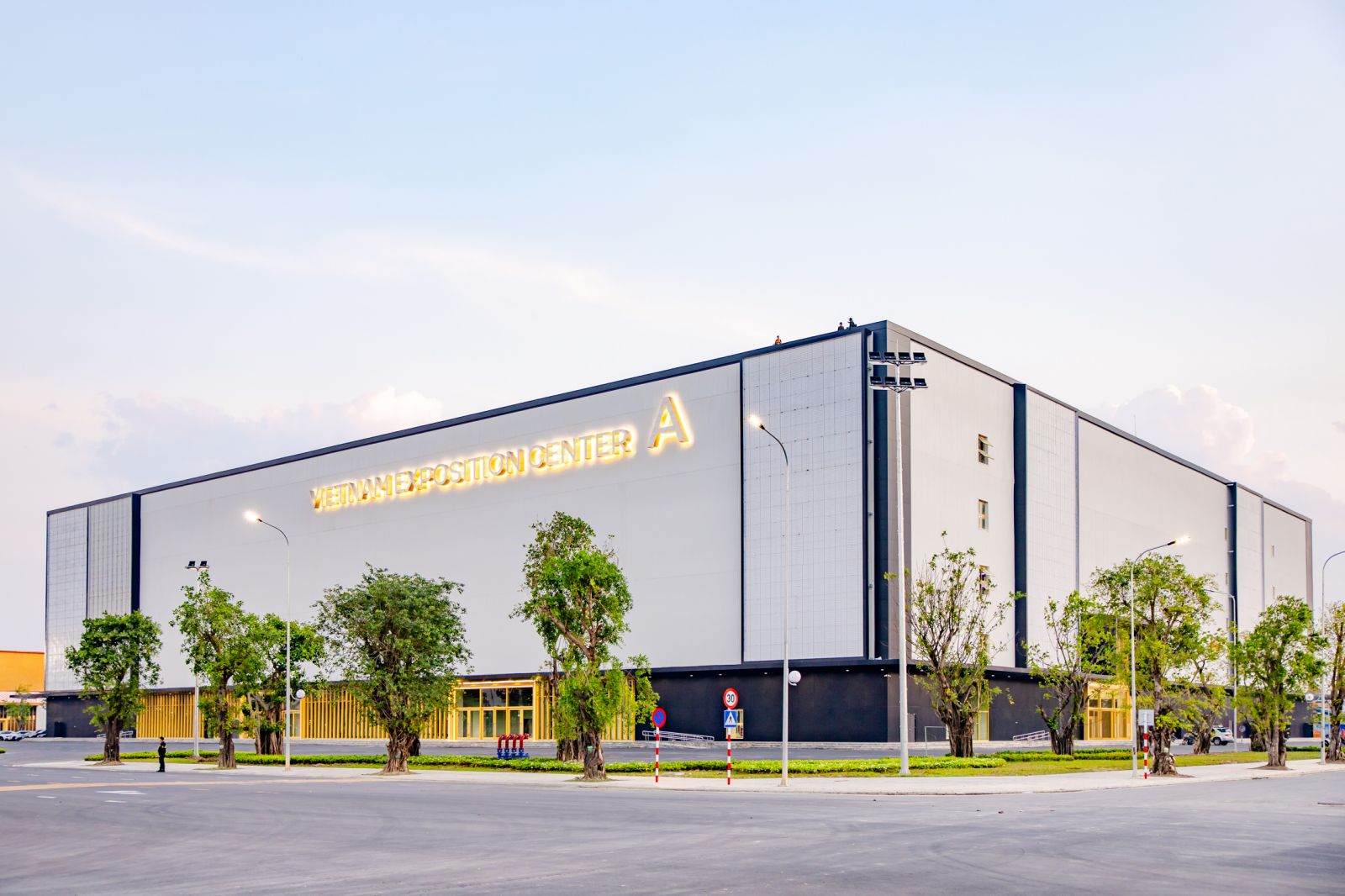 Mục sở thị quần thể triển lãm lớn nhất Đông Nam Á phía Đông Bắc Thủ đô - Ảnh 3