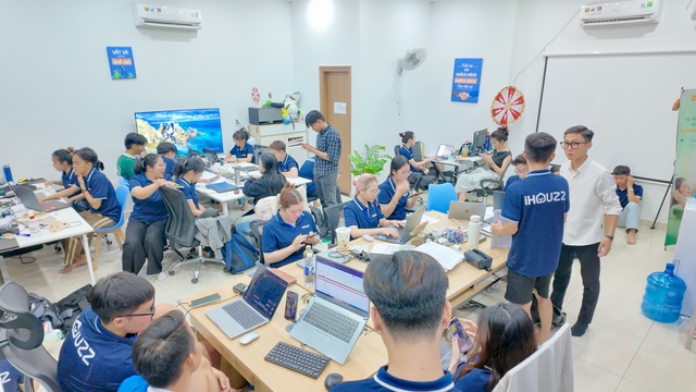 iHouzz chốt hàng trăm đơn thuê căn hộ trong 3 giờ livestream - Ảnh 2