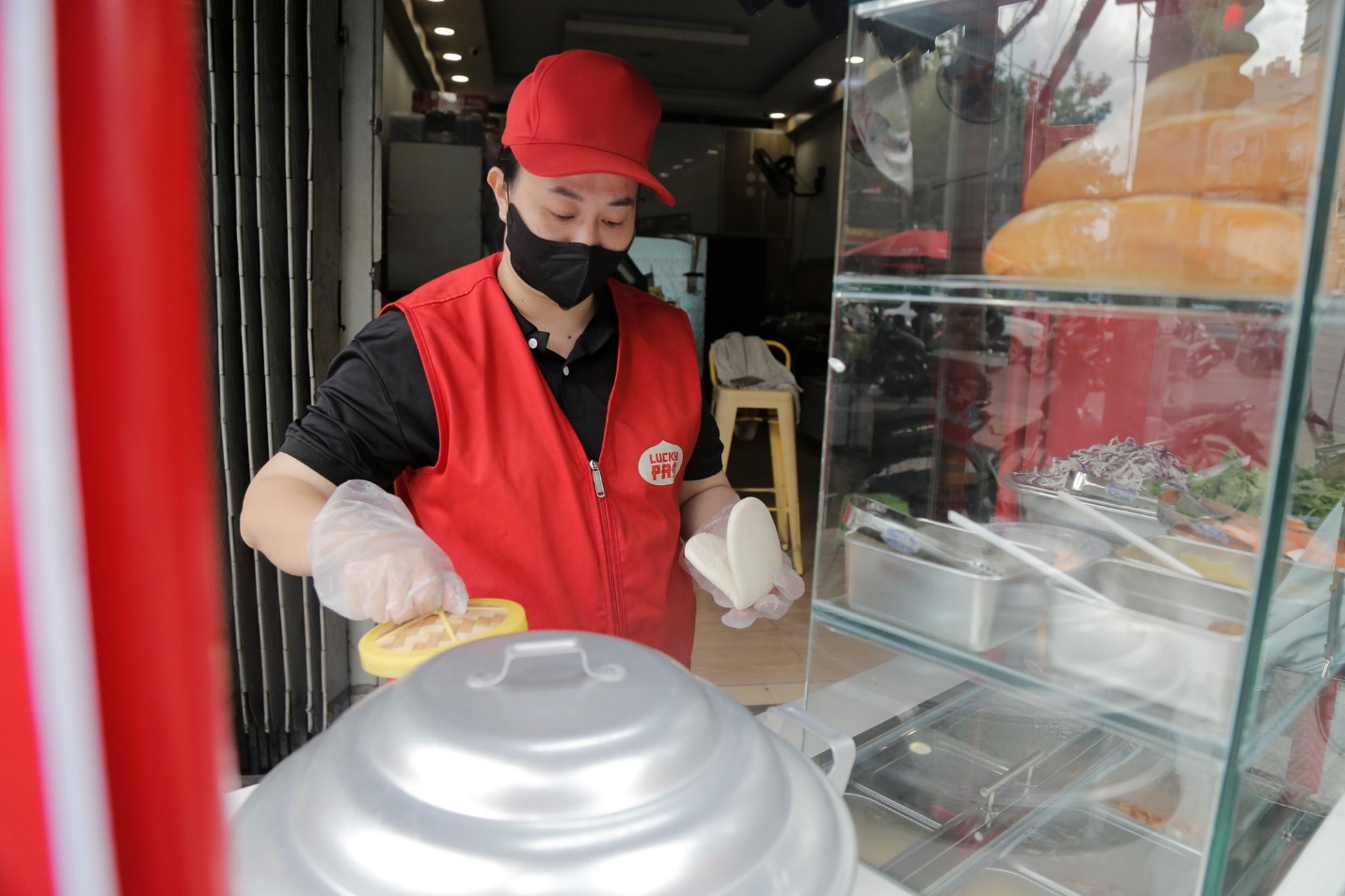 Khởi nghiệp với bánh mì, xôi: Mô hình Lucky Pao thu hút người đầu tư nhỏ - Ảnh 3