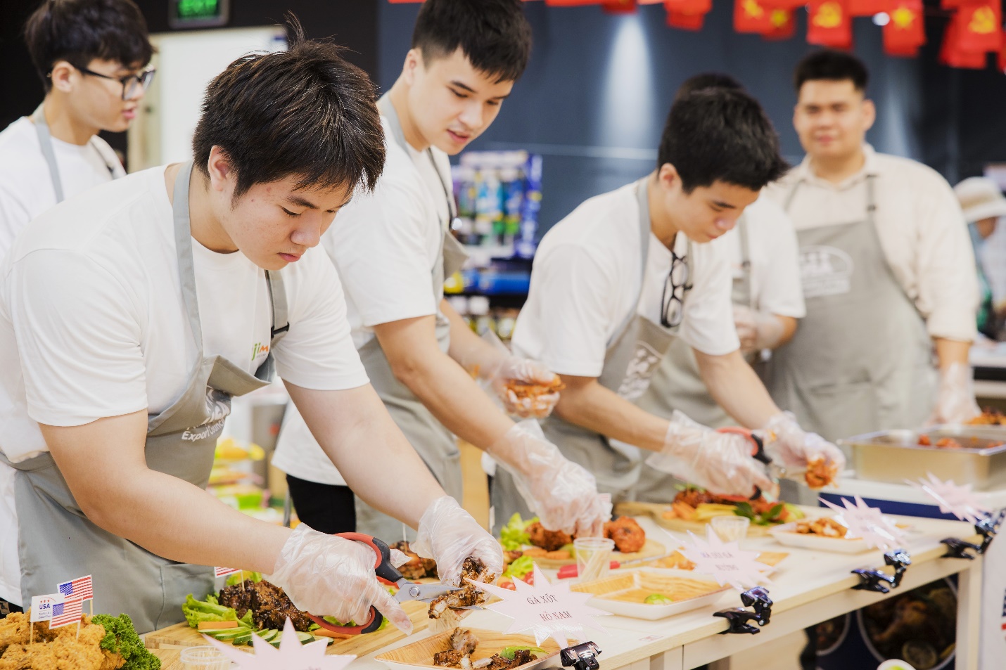 FujiMart chiêu đãi Lễ hội Gà Mỹ với khuyến mại lớn - Ảnh 3