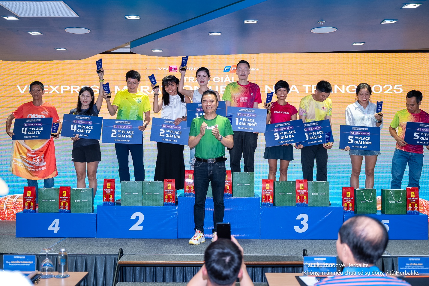 Herbalife Việt Nam 4 năm liền đồng hành VnExpress Marathon Nha Trang - Ảnh 4