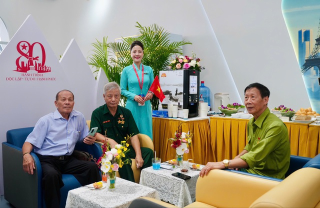 Dấu ấn Vietnam Airlines tại Triển lãm Thành tựu đất nước - Ảnh 3