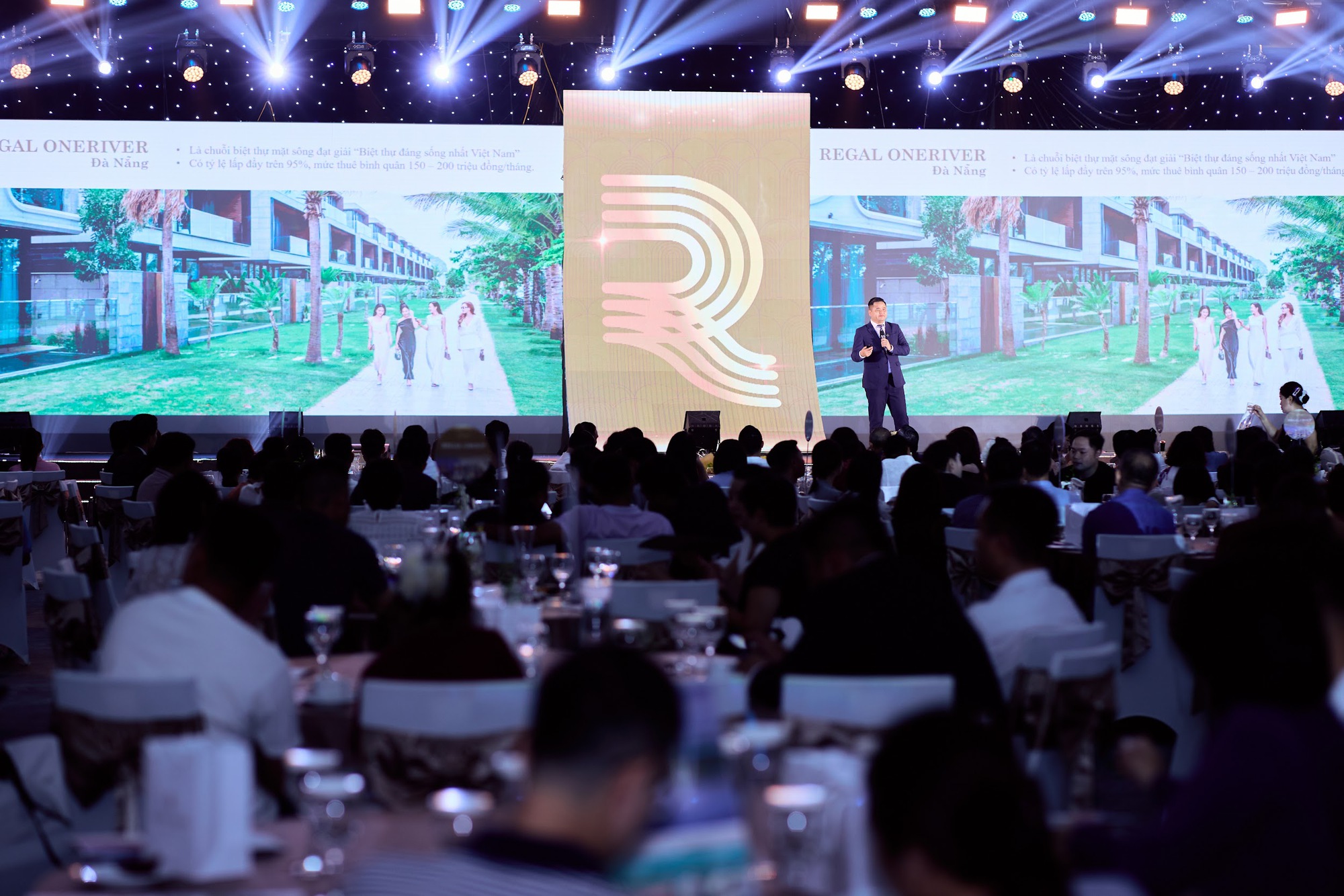 Gần 1000 khách hàng “tranh nhau” 300 căn hộ view biển tại Regal Residence Đồng Hới - Ảnh 4