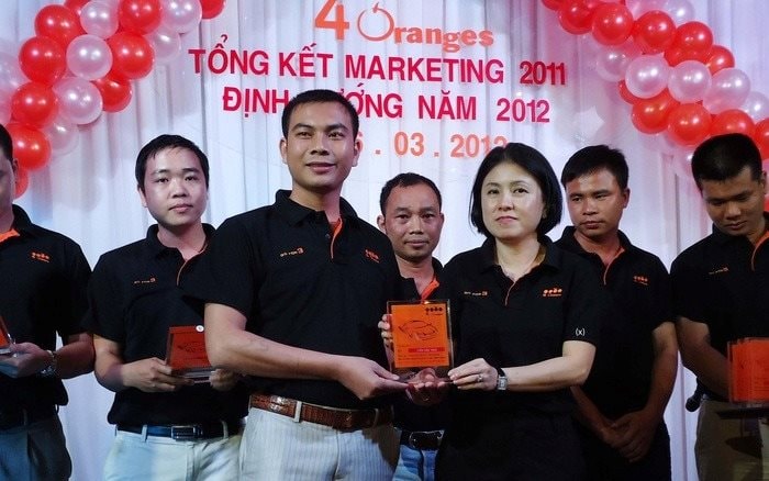 Lãi hàng nghìn tỷ từ bán sơn, chị em đại gia kín tiếng là cổ đông lớn của hàng loạt DN niêm yết đình đám tiếp tục rót tiền mua cổ phiếu LDG mới tăng trần 18 phiên - Ảnh 2