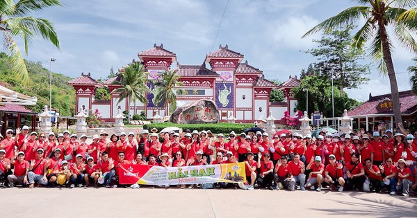 Kalpen tri ân hệ thống phân phối bằng chuyến đi ý nghĩa tại đảo Hải Nam