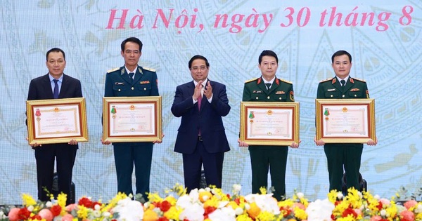 MB vinh dự đón nhận Huân chương Bảo vệ Tổ quốc hạng Nhất