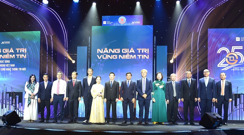 Bước chuyển mình ngoạn mục của thị trường chứng khoán Việt Nam - Bệ phóng cho doanh nghiệp phát triển - Ảnh 5