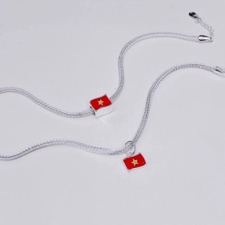 Loạt sản phẩm hút khách nhờ lấy cảm hứng từ Quốc khánh 2/9 - Ảnh 11