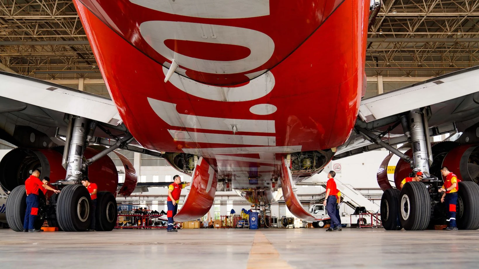 Cuộc chiến hangar tại Việt Nam: Tỷ phú Nguyễn Thị Phương Thảo, bầu Hiển tham gia phá vỡ thế độc tôn của Vietnam Airlines - Ảnh 3