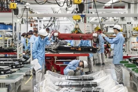 Trung Quốc cố thoát khỏi 'cơn nghiện sản xuất': Dư thừa nhà máy đạt mức báo động, cơn sốt hàng giá rẻ bắt đầu gây hệ lụy - Ảnh 2