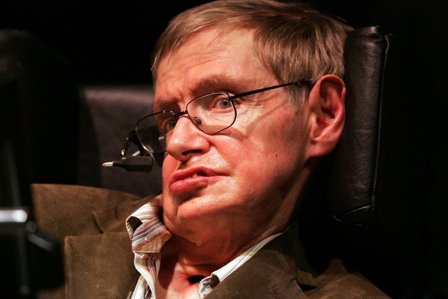 Lời cảnh báo rợn người của Stephen Hawking trở lại: Khi "vị khách không mời" bất ngờ tiến sát Trái Đất - Ảnh 1