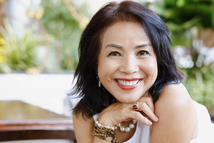 'Đệ nhất đào thương' xuất thân hoàng tộc, bỏ hào quang theo chồng ra nước ngoài - Ảnh 2