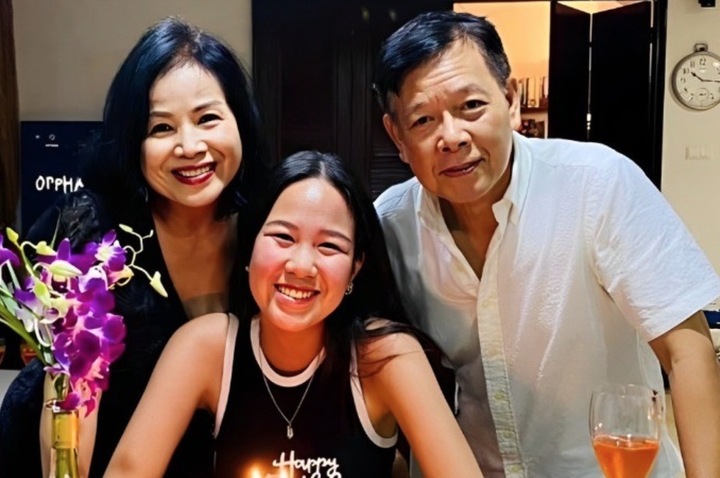 'Đệ nhất đào thương' xuất thân hoàng tộc, bỏ hào quang theo chồng ra nước ngoài - Ảnh 3