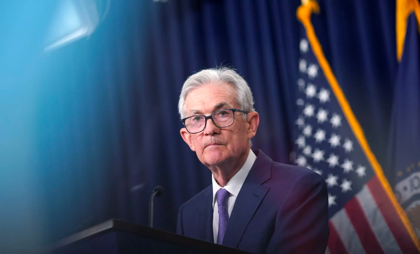 Phố Wall bất ngờ lung lay trước khoản đặt cược Fed hạ lãi suất: Giới phân tích chỉ ra 2 yếu tố này sẽ quyết định kết quả của cuộc họp tháng 9 - Ảnh 1