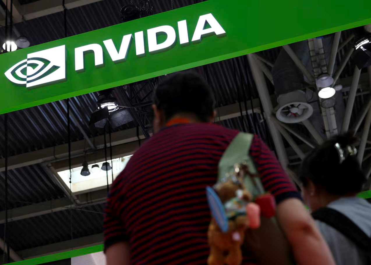 Bất chấp lệnh cấm từ Mỹ, thị trường tỷ dân vẫn tìm ra cách 'tuồn hàng' chip Nvidia vào tiêu thụ, nở rộ dịch vụ sửa chip - Ảnh 1