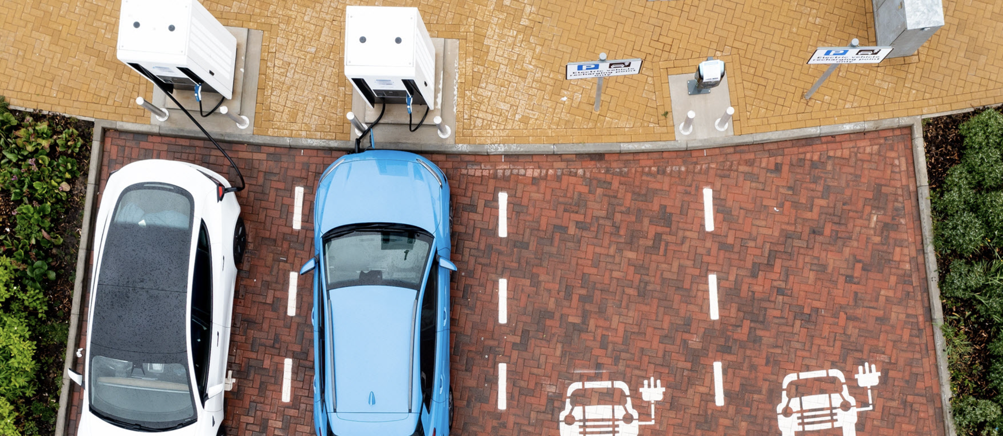 Châu Âu cán mốc một triệu điểm sạc xe điện - Ảnh 3