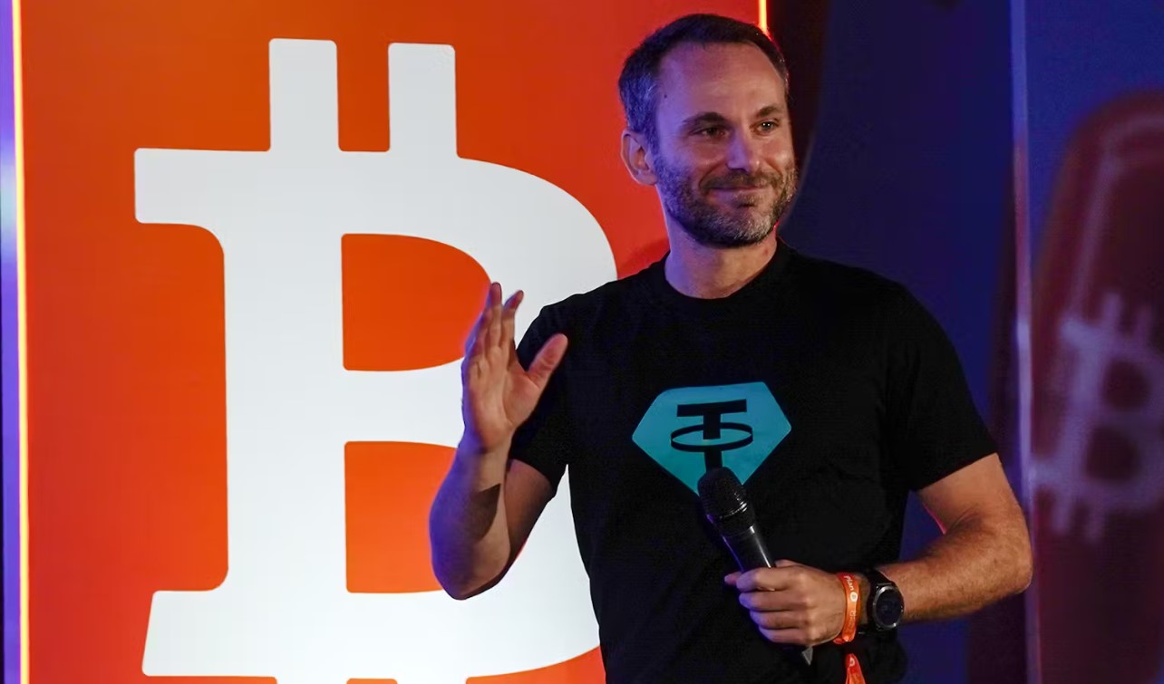 Stablecoin – 'át chủ bài' mới của Mỹ? Ông trùm tiền số và chiến lược cứu đồng USD khỏi vòng vây BRICS - Ảnh 1