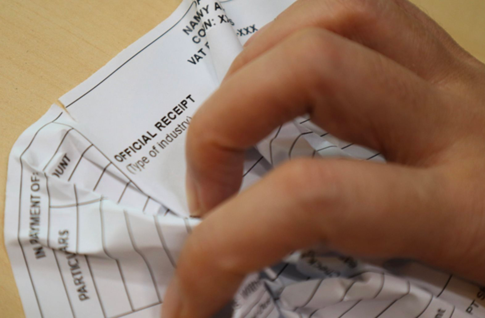 Đột kích 14 căn nhà, cảnh sát triệt phá thành công đường dây làm giả hoá đơn thuế trị giá hơn 700 tỷ đồng - Ảnh 1