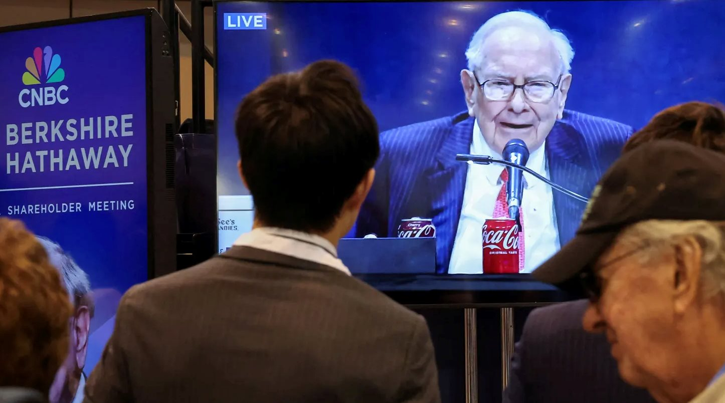 Warren Buffett bất ngờ chi 1,57 tỷ USD để mua 5 triệu cổ phiếu của 1 công ty thua lỗ - Ảnh 1