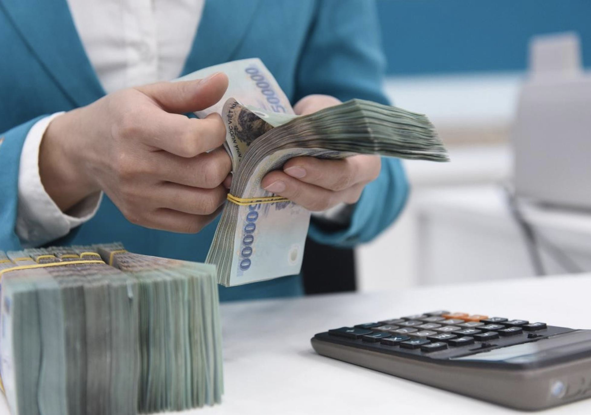 Kho bạc Nhà nước gửi công văn hỏa tốc: Làm việc xuyên lễ, bảo đảm chi trả quà 100.000 đồng trước Quốc khánh 2/9 - Ảnh 1